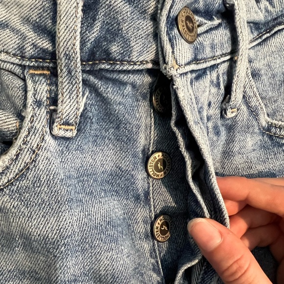 Hollister Ultra High-Rise Crop Vintage Straight Jeans, Size 1R/25 - Picture 4 of 7